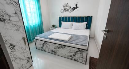 Pixiestays tulip stay malad east