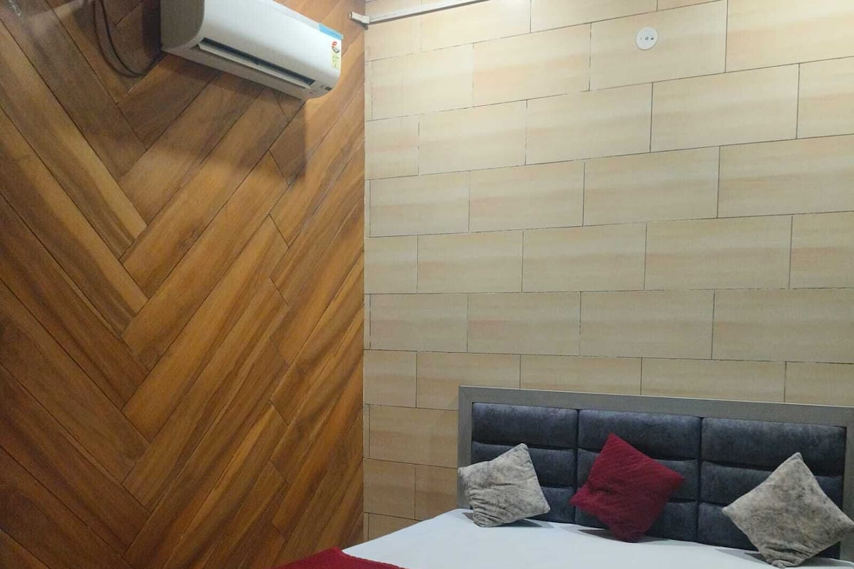 Habitación estándar, aire acondicionado | Camas extra, wifi gratis y ropa de cama