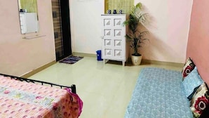 Deluxe Room | WiFi (free) - Lonavala Farm stay (Mawal)