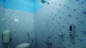 Deluxe Room | Bathroom - Lonavala Farm stay (Mawal)