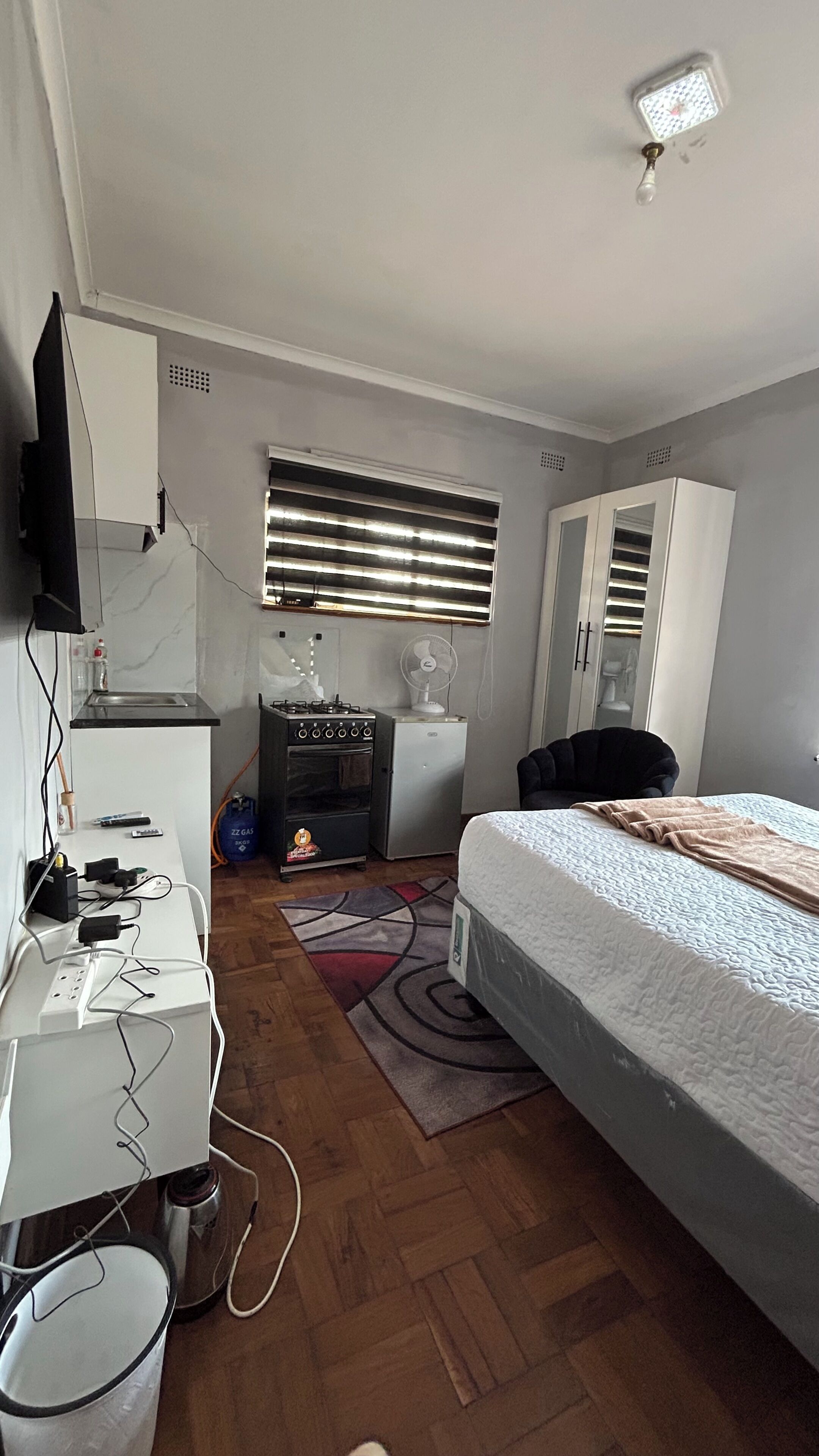 Comfort tweepersoonskamer | Een kluis op de kamer, een strijkplank/strijkijzer, gratis wifi