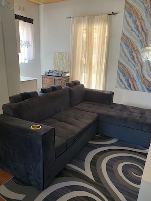 Interior - Jambo  (Harare)
