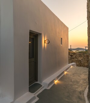 Exterior detail - Astraea Traditional House in Milos Island (Trypiti)