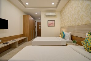 Deluxe Twin Room, Balcony, Garden View | Desk, laptop workspace, iron/ironing board, free WiFi - Stays & Cofy (Gurugram)