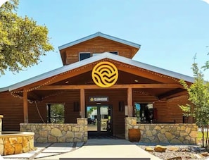 Exterior - The Green Room, Music-Themed Tiny Home Near Lake Travis (Austin)