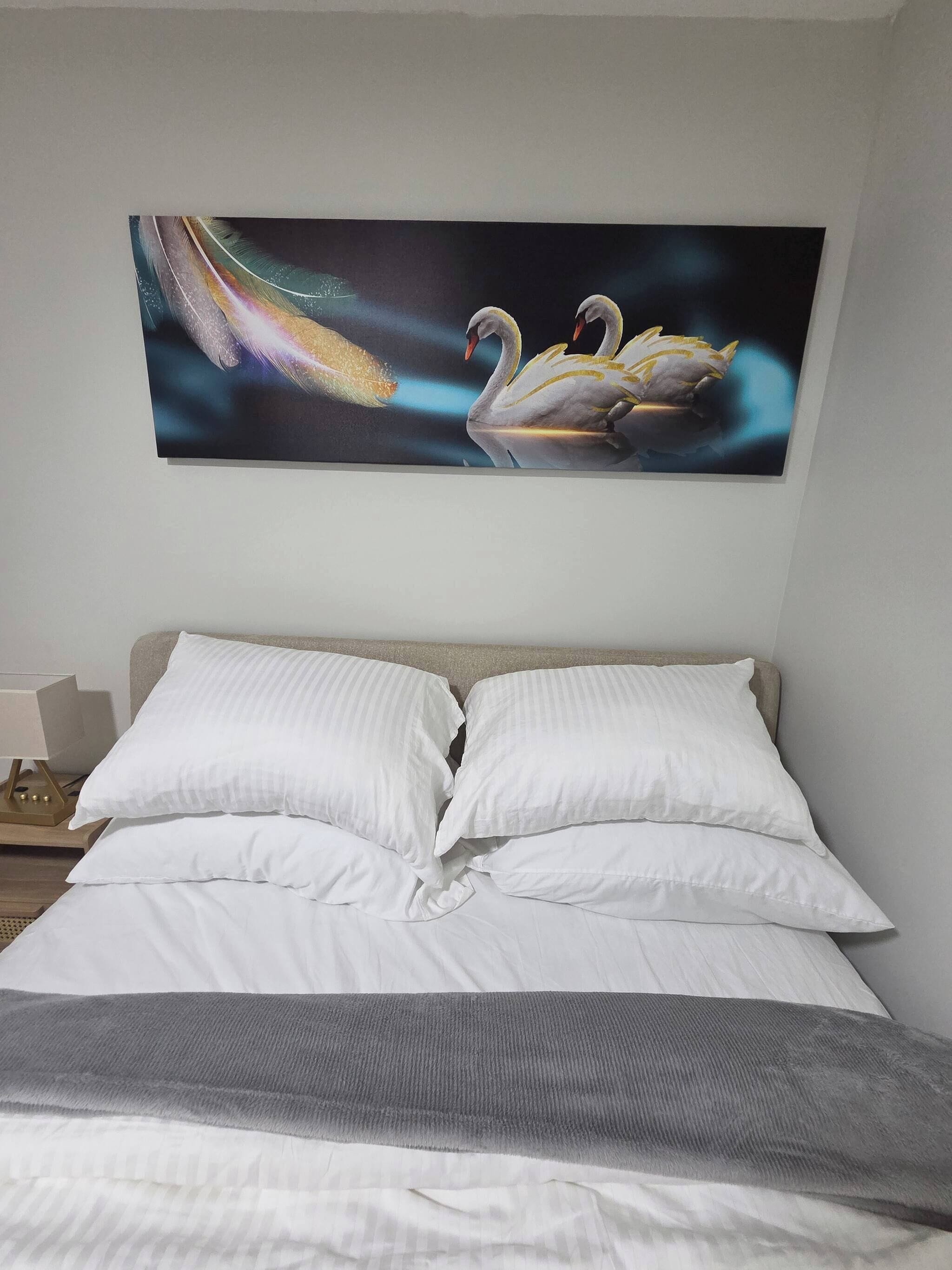 Iron/ironing board, Internet, bed sheets
