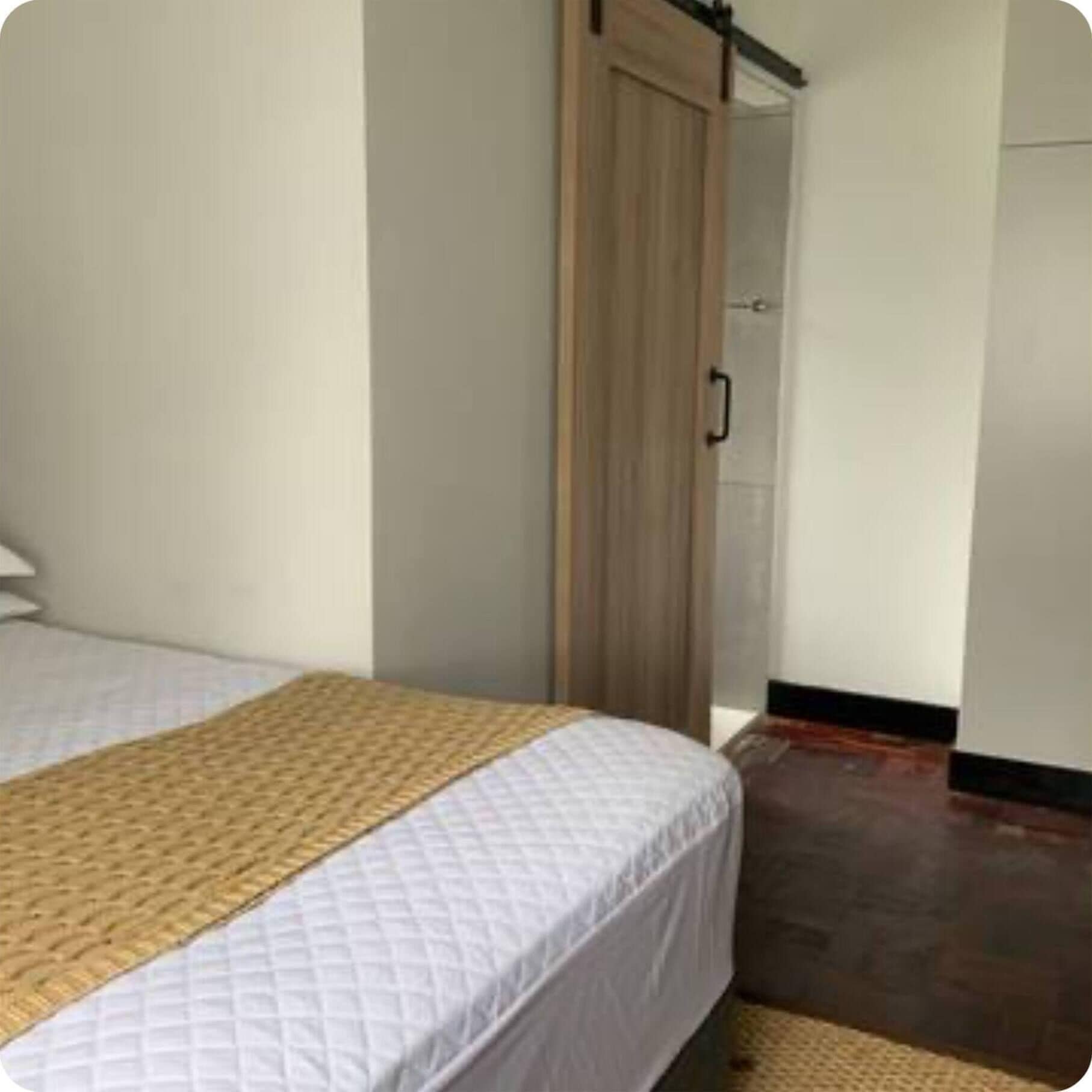 1 bedroom, iron/ironing board, Internet, bed sheets