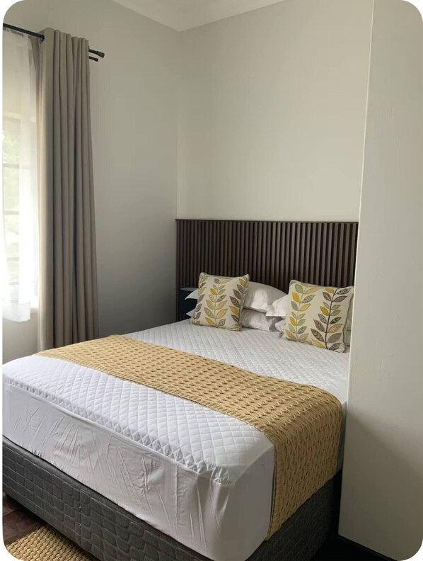 Room - Double Self-Contained Rooms 5 (Johannesburg)