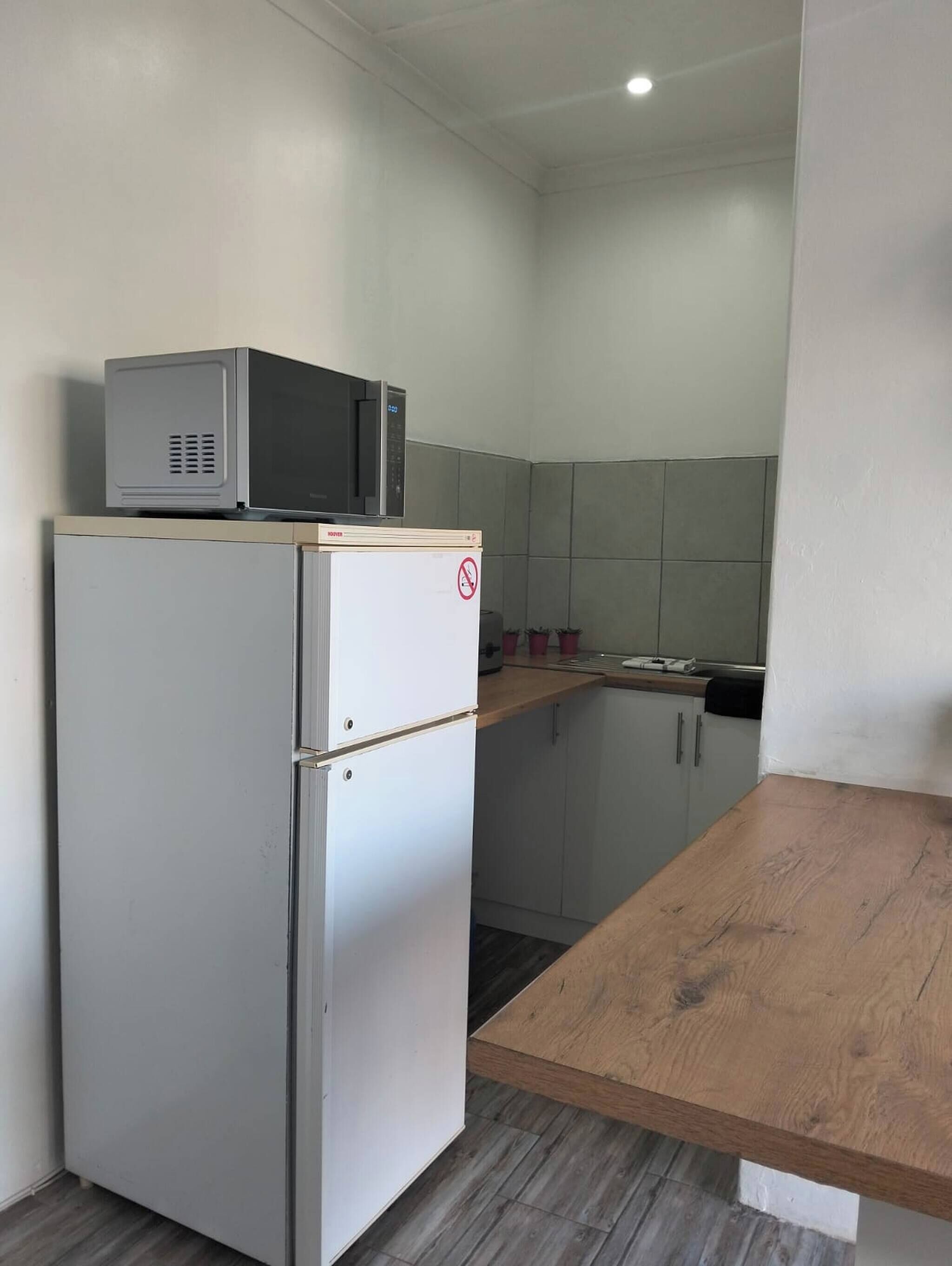 Fridge, microwave, stovetop, toaster