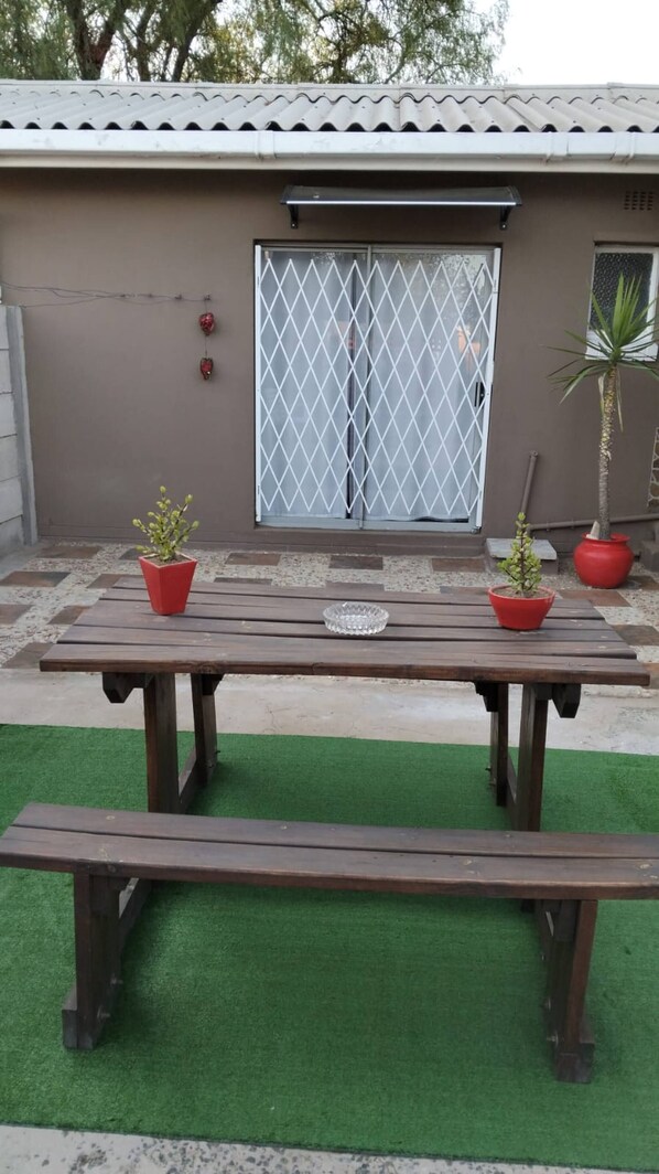 Outdoor dining