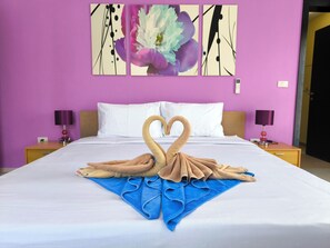 Internet, bed sheets - Beachfront Deluxe 1 Bedroom Apartment with Sea View, Siam Royal View, Koh Chang (Koh Chang)