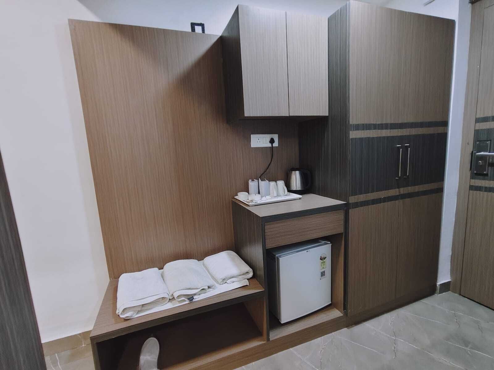 Luxury Double Room, Courtyard View | Interior