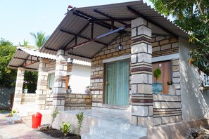 Exterior - Kesar Villa (Bhojde)