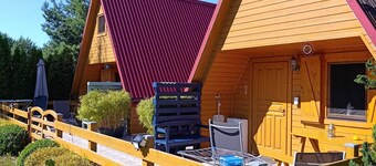 Cozy "Hafen" vacation home in an idyllic natural setting near the beach; pet-friendly
