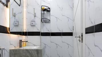 Apartment, 1 Schlafzimmer | Badezimmer
