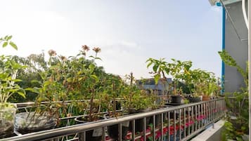 Appartement, 1 slaapkamer, balkon, uitzicht op de stad | Terrein van de accommodatie