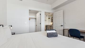 1 soverom, skrivebord, strykejern/-brett og wi-fi