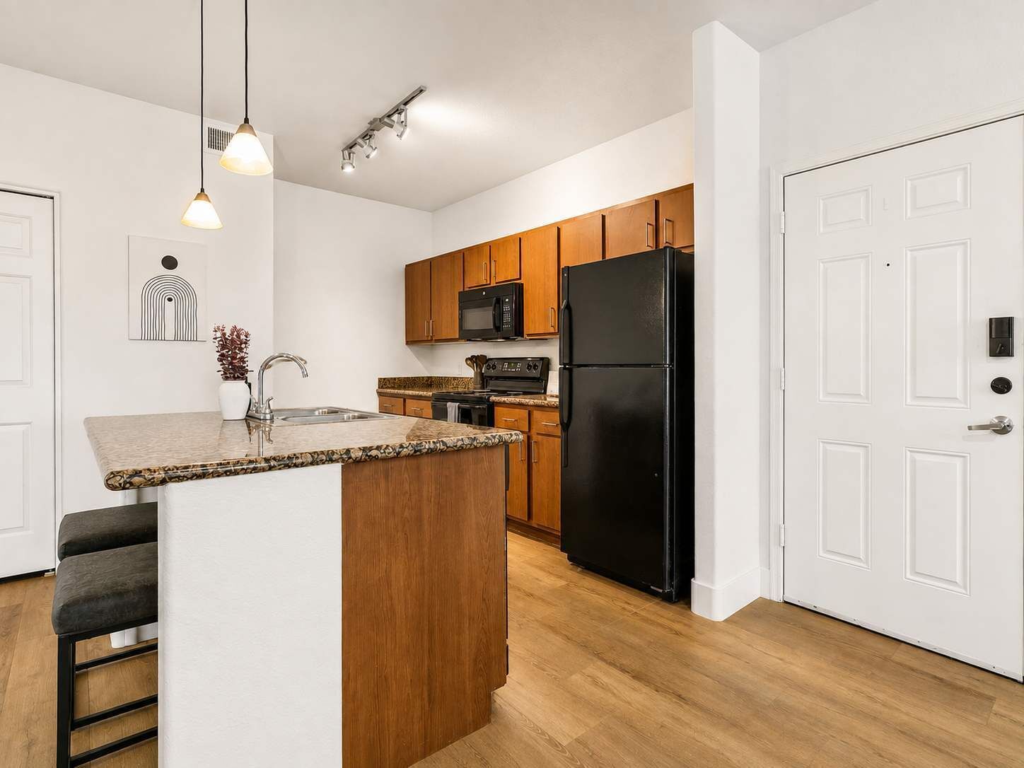 Coffee/tea maker, fridge, microwave, oven