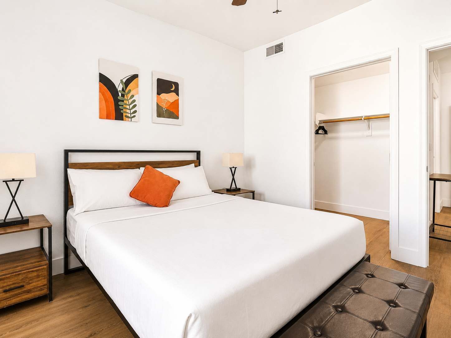 Desk, iron/ironing board, WiFi, bed sheets