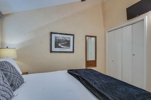 Snowcrest Condo | Walk to the Lifts