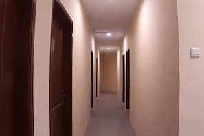 Interni