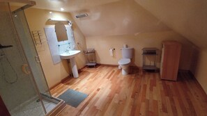 Bathroom - Charmante maison de 4 chambres avec salle de bain privative à Villersexel (Villersexel)