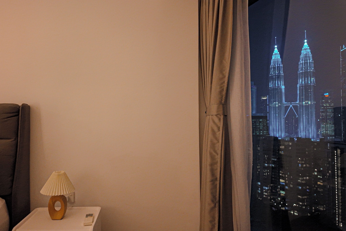 Family Apartment, 3 Bedrooms, Balcony, City View