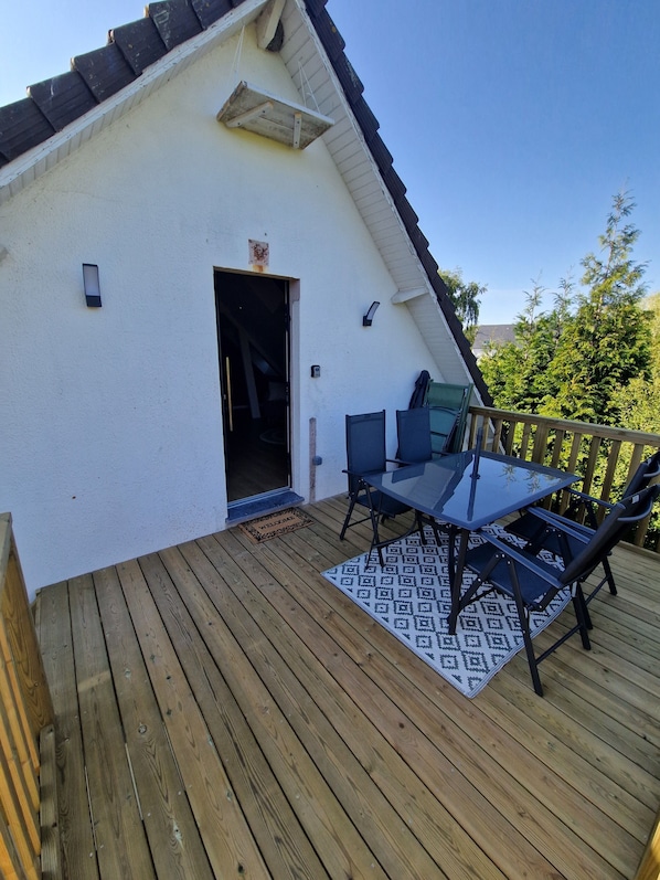 Outdoor dining - The House of the Swallows 2 (Fort-Mahon-Plage)