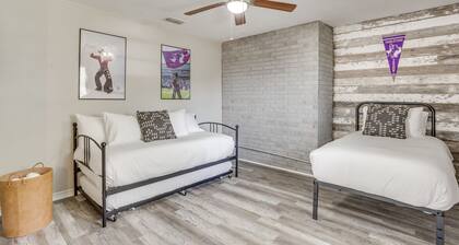 NEW · Remodeled 4 Bed · Sleeps 10 · Near Tarleton