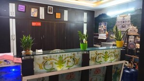 Quarto casal básico | Saguão