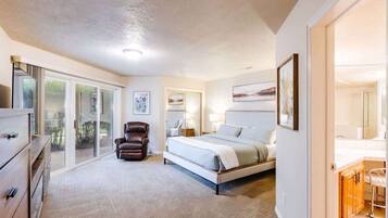 Travel crib, WiFi (free), bed sheets