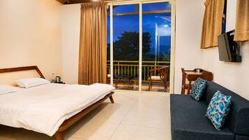 Deluxe Room, Balcony, Garden View | Desk, laptop workspace, WiFi (free)