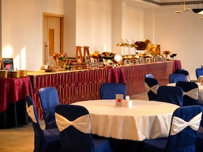 Premium Room | Dining - Hotel Travancore Palace Cochin (Aluva)