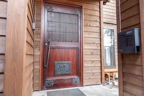 Quiet 3-bedroom cottage in Nikko's UNESCO Heritage site -  perfect for relaxing