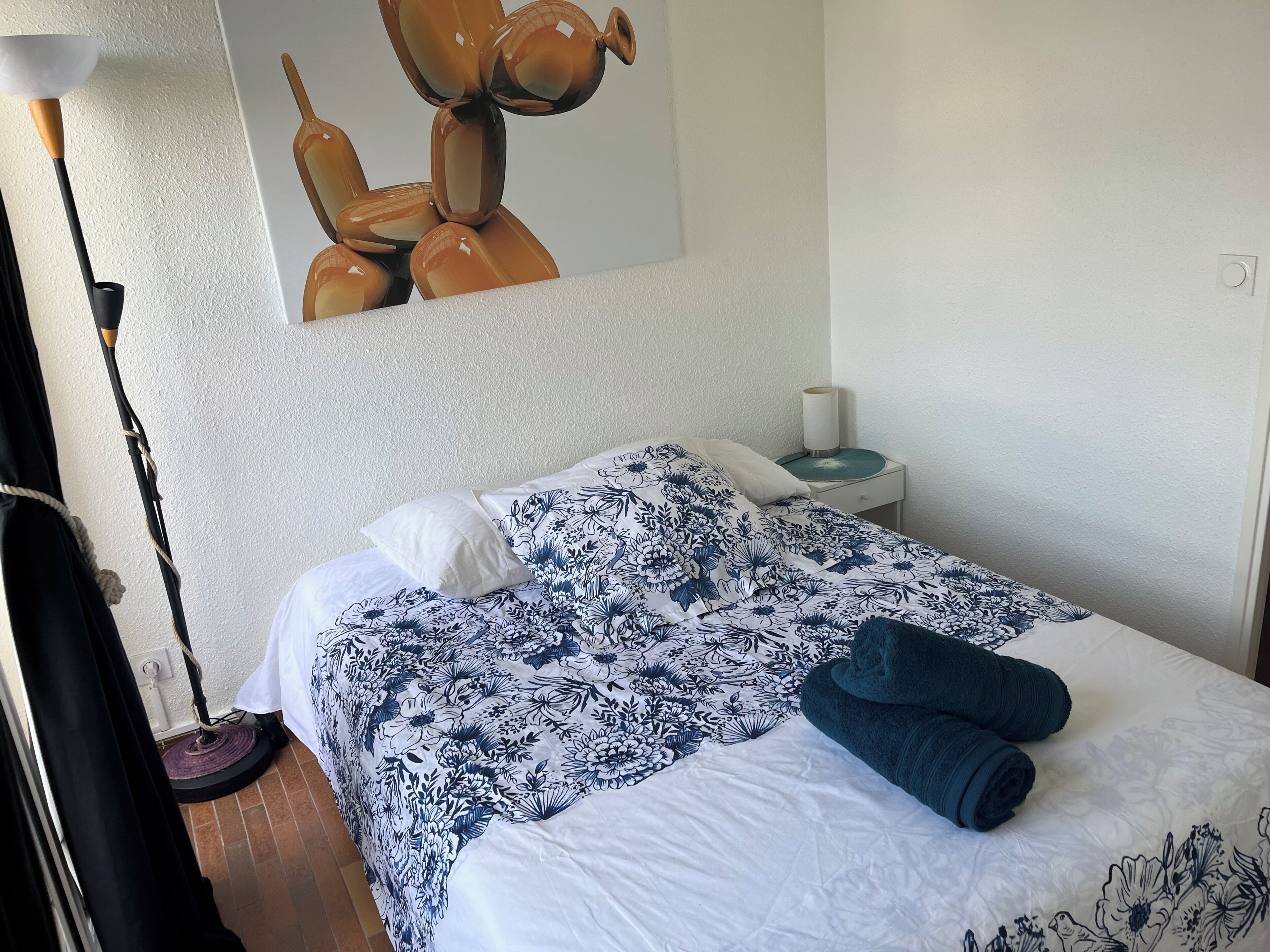 2 chambres, fer et planche à repasser, literie fournie