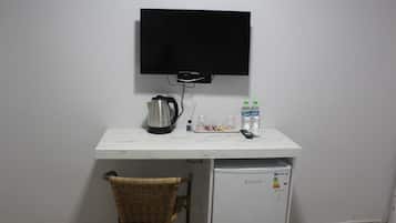Basic Room, Balcony | Interior