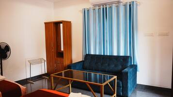 Basic Villa, Garden View | Interior