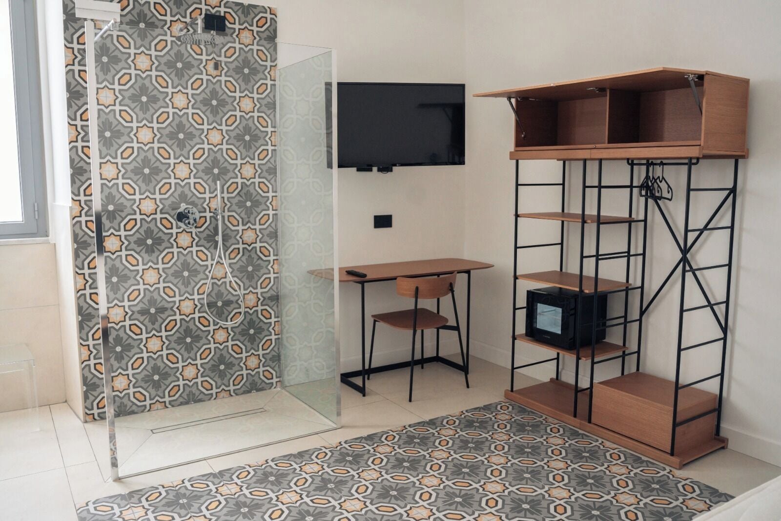 Habitación Deluxe (Sciara) | Caja de seguridad en la habitación, wifi gratis y ropa de cama 