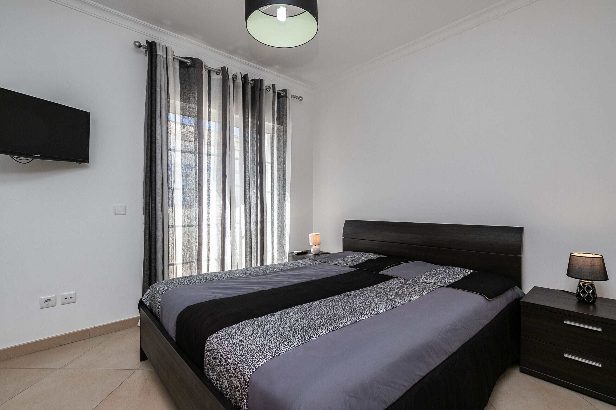 In-room safe, iron/ironing board, free WiFi, bed sheets