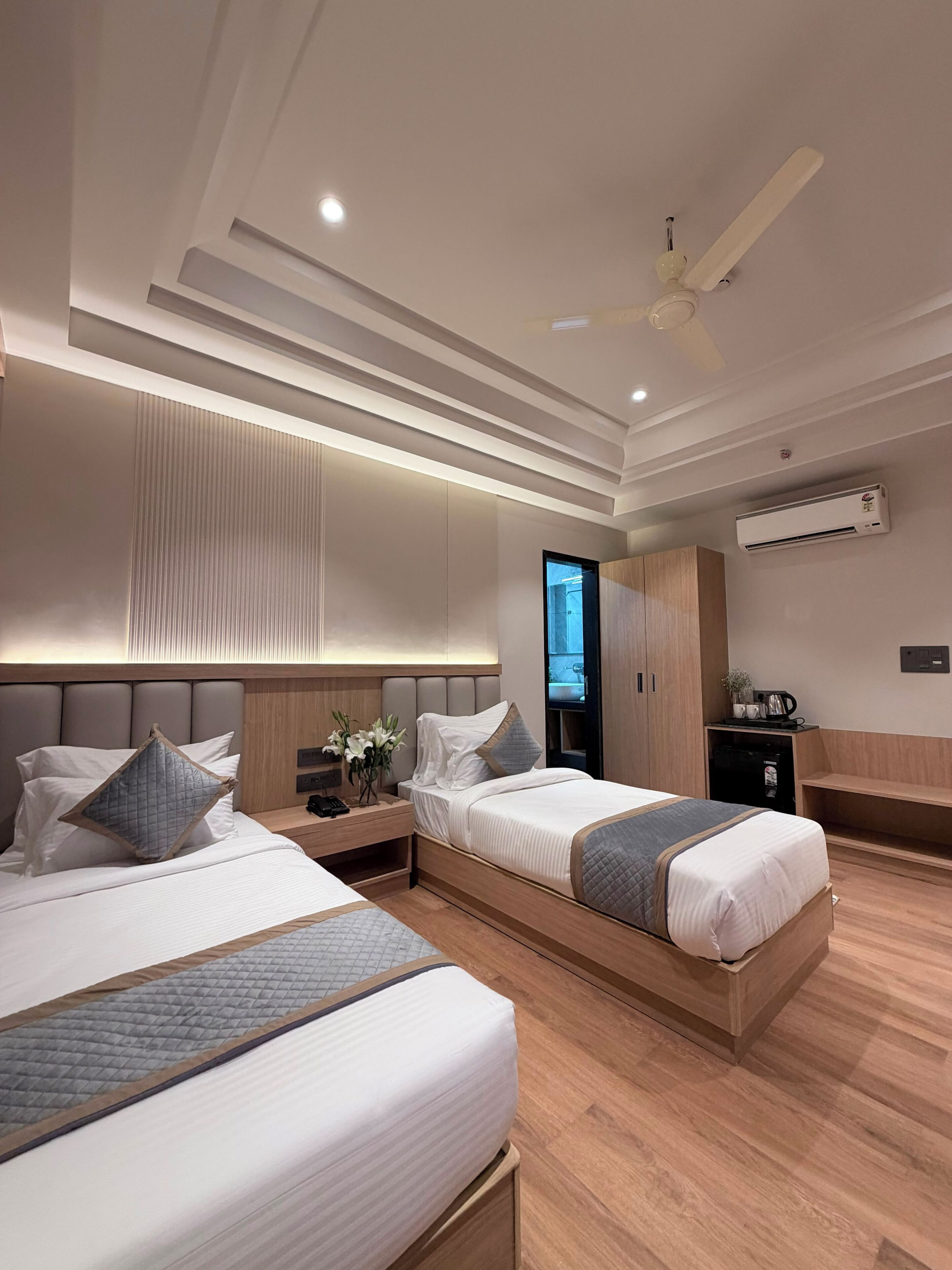 ห้องคอมฟอร์ททวิน | โต๊ะทำงาน, พื้นที่ทำงานแบบใช้แล็ปท็อป, Wi-Fi ฟรี