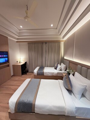 ห้องคอมฟอร์ททวิน | โต๊ะทำงาน, พื้นที่ทำงานแบบใช้แล็ปท็อป, Wi-Fi ฟรี