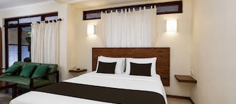 Townhouse Oak Hotel Lestari