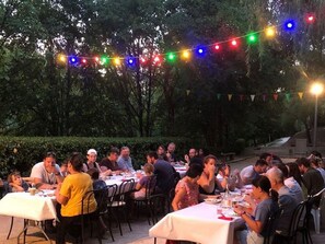 Outdoor dining