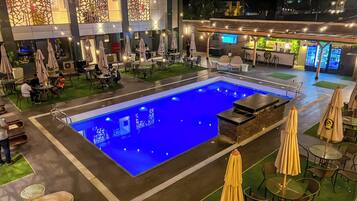 Outdoor pool, pool umbrellas
