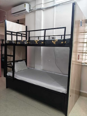 Standard Apartment - ZenNest Hostels (Pune)
