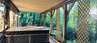 Relax at Fairyland – Hot Tub, Pond, Gazebo & Woodland Escape