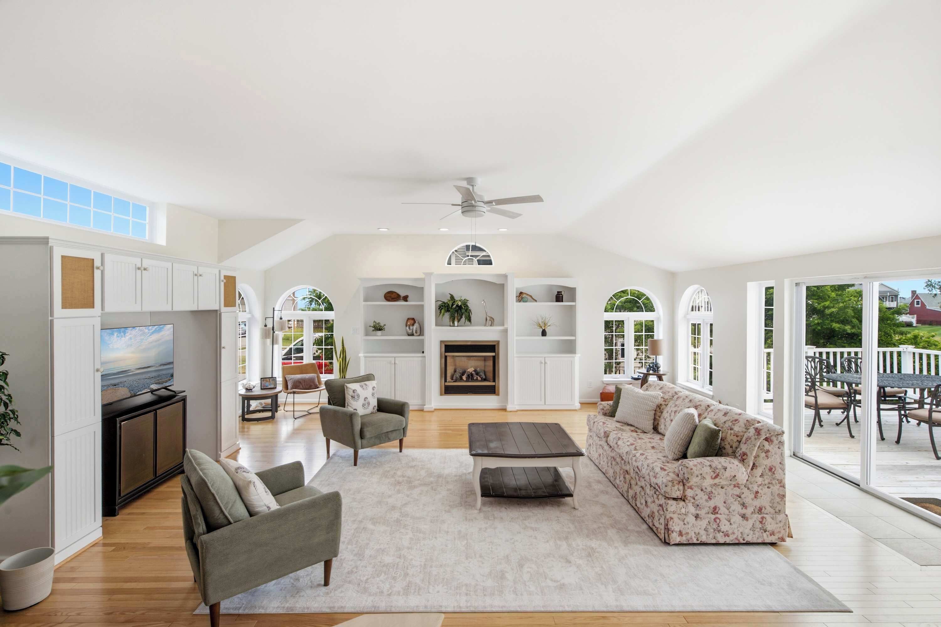 House, Multiple Beds (Two Tides) | Living area