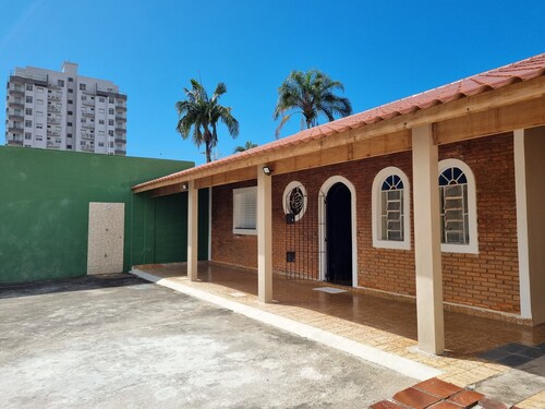Cozy renovated house - Swimming pool and 100m from the beach
