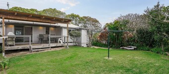 River Cottage - Stunning views and walking distance to river and beach