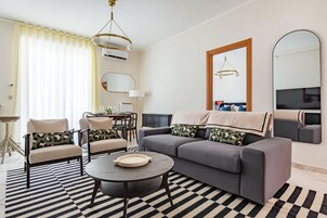 Apartamento familiar, 1 habitación, balcón (Welcome Suite) | Zona de estar